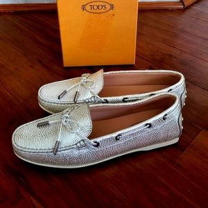 Tod's Silver Leather Gommino Moccasins  - Size 40
